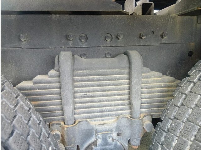 いすゞギガトレーラーヘッド（トラクターヘッド）大型（10t）[写真16]