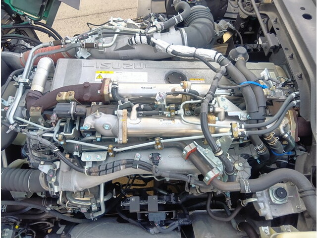 いすゞギガトレーラーヘッド（トラクターヘッド）大型（10t）[写真18]