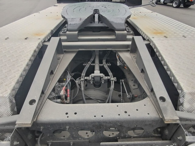 いすゞギガトレーラーヘッド（トラクターヘッド）大型（10t）[写真06]