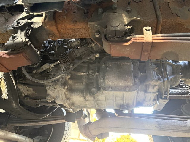 日野プロフィア平ボディ大型（10t）[写真19]