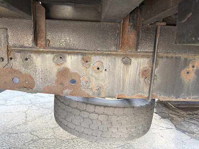 日野プロフィア平ボディ大型（10t）[写真25]