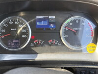 日野プロフィア平ボディ大型（10t）[写真36]