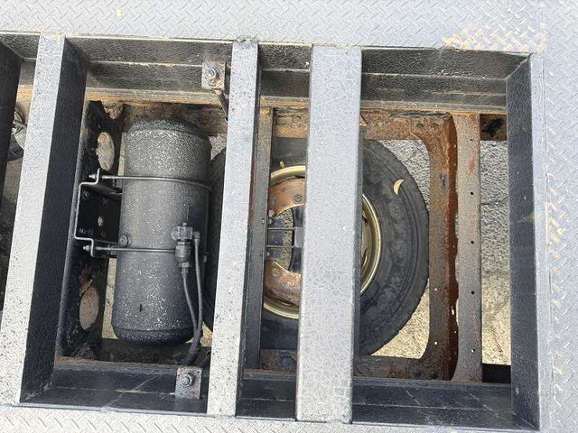 日野プロフィア平ボディ大型（10t）[写真07]