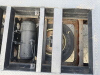 日野プロフィア平ボディ大型（10t）[写真08]