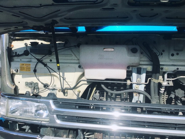 日野プロフィアトレーラーヘッド（トラクターヘッド）大型（10t）[写真09]