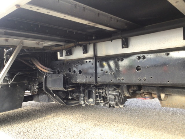 三菱ふそうファイターアルミウイング中型（4t）[写真18]