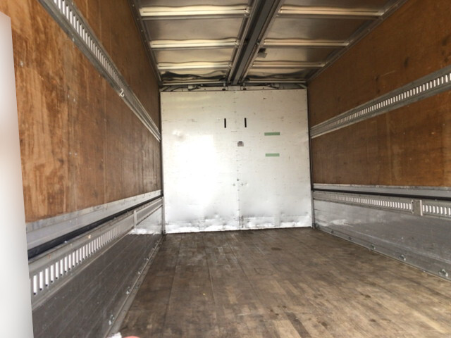 三菱ふそうファイターアルミウイング中型（4t）[写真09]