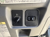 三菱ふそうキャンター平ボディ小型（2t・3t）[写真16]