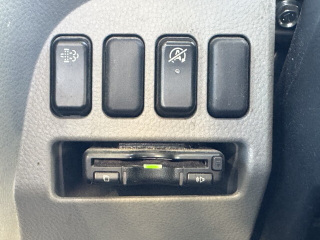 三菱ふそうキャンター平ボディ小型（2t・3t）[写真19]