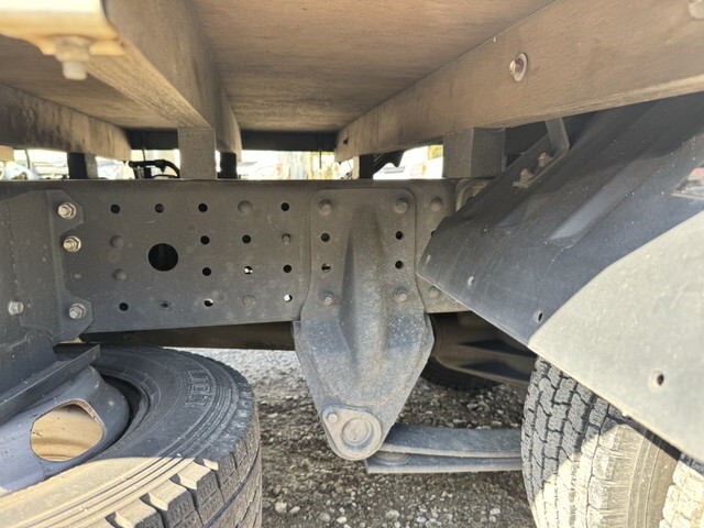 三菱ふそうキャンター平ボディ小型（2t・3t）[写真27]