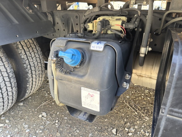 三菱ふそうキャンター平ボディ小型（2t・3t）[写真33]