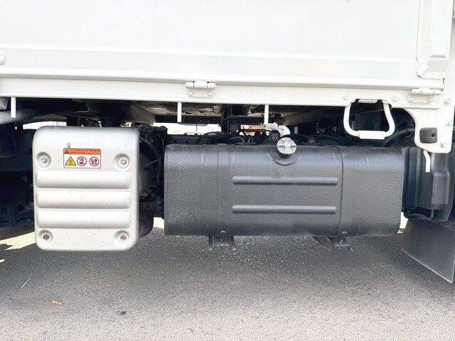 日野デュトロ平ボディ小型（2t・3t）[写真18]