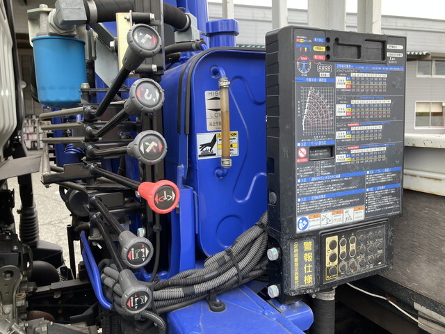 三菱ふそうキャンタークレーン5段小型（2t・3t）[写真18]