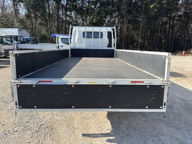 三菱ふそうキャンター平ボディ小型（2t・3t）[写真10]