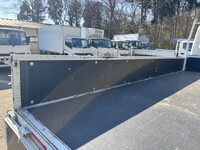 三菱ふそうキャンター平ボディ小型（2t・3t）[写真13]