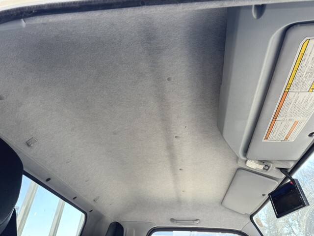 三菱ふそうキャンター平ボディ小型（2t・3t）[写真18]