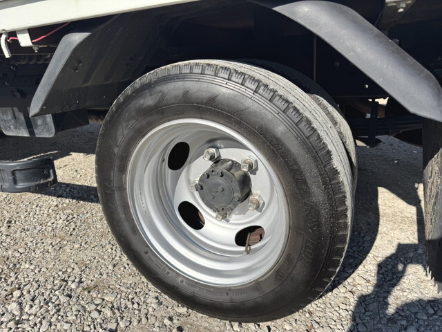 三菱ふそうキャンター平ボディ小型（2t・3t）[写真25]