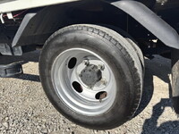 三菱ふそうキャンター平ボディ小型（2t・3t）[写真26]