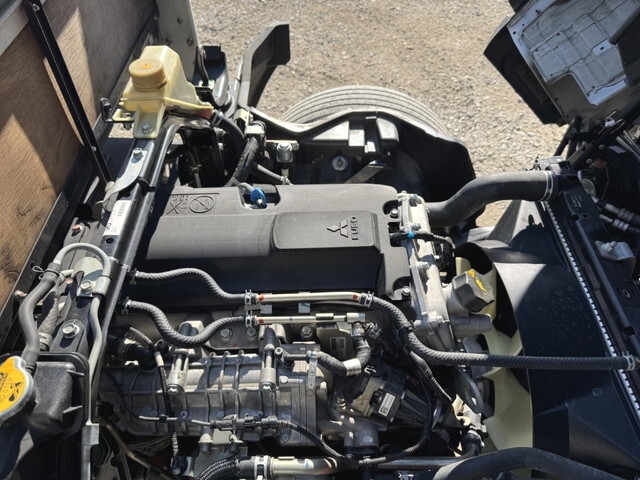 三菱ふそうキャンター平ボディ小型（2t・3t）[写真28]