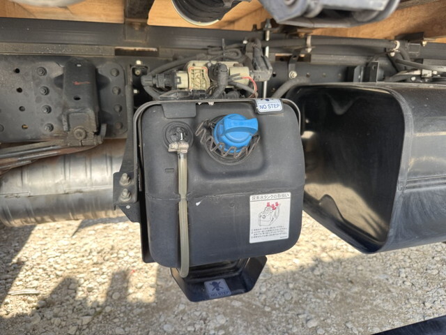 三菱ふそうキャンター平ボディ小型（2t・3t）[写真31]