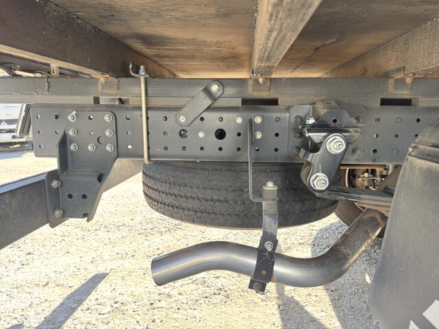 三菱ふそうキャンター平ボディ小型（2t・3t）[写真33]