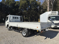 三菱ふそうキャンター平ボディ小型（2t・3t）[写真05]