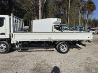 三菱ふそうキャンター平ボディ小型（2t・3t）[写真07]