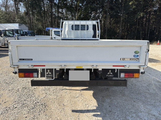 三菱ふそうキャンター平ボディ小型（2t・3t）[写真07]