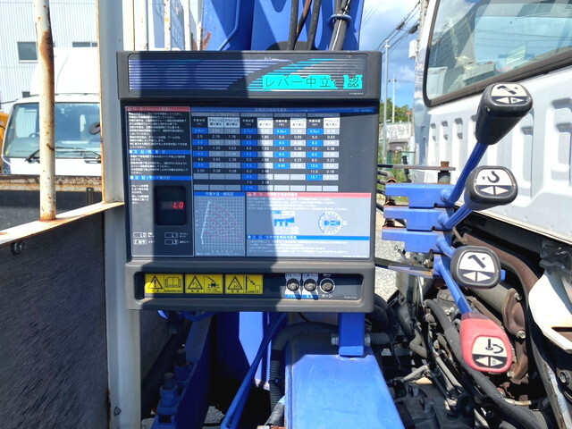 いすゞフォワードクレーン5段中型（4t）[写真14]