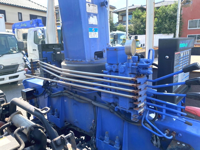 いすゞフォワードクレーン5段中型（4t）[写真27]