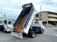 日野デュトロダンプ小型（2t・3t）[写真02]