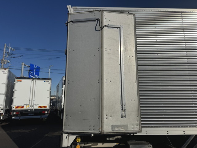 日野レンジャーアルミバン中型（4t）[写真17]