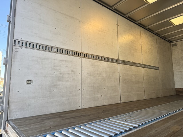 日野レンジャーアルミバン中型（4t）[写真20]