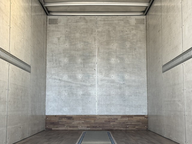 日野レンジャーアルミバン中型（4t）[写真23]