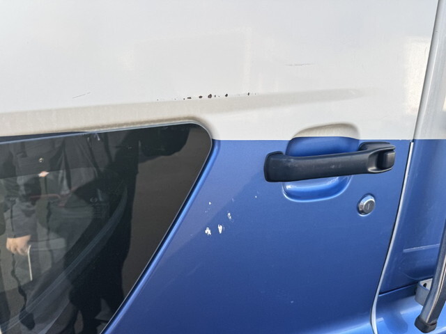 日野レンジャーアルミバン中型（4t）[写真36]