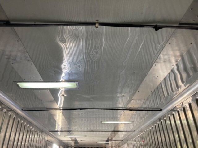 いすゞギガ冷凍車（冷蔵車）大型（10t）[写真11]