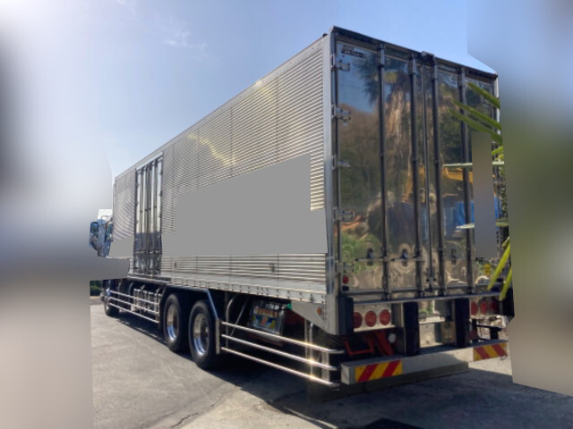 いすゞギガ冷凍車（冷蔵車）大型（10t）[写真04]