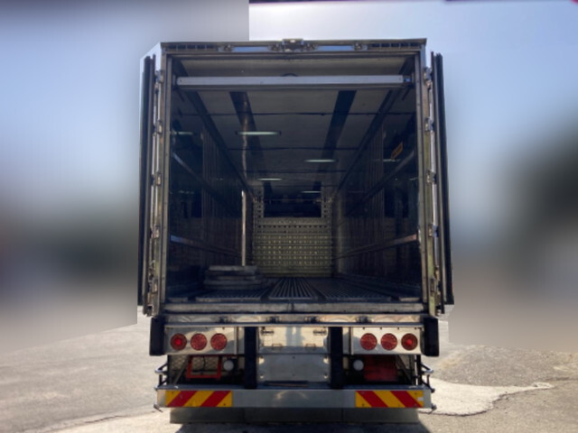 いすゞギガ冷凍車（冷蔵車）大型（10t）[写真08]