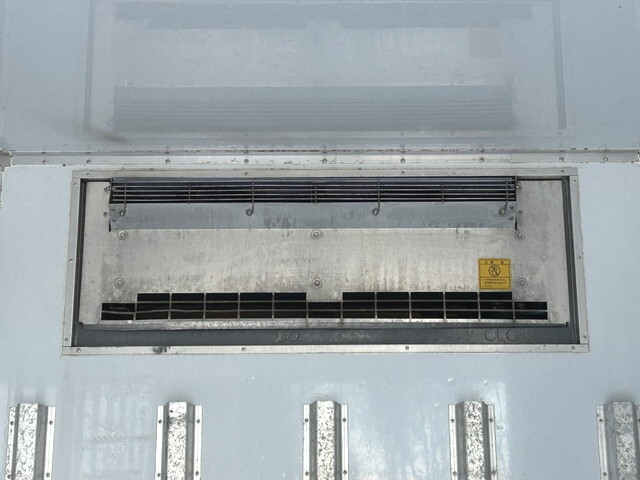 三菱ふそうキャンター冷凍車（冷蔵車）小型（2t・3t）[写真14]