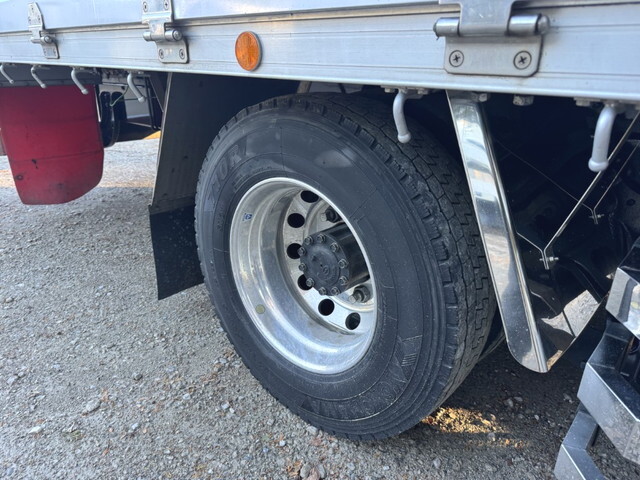 日野レンジャーアルミブロック中型（4t）[写真32]