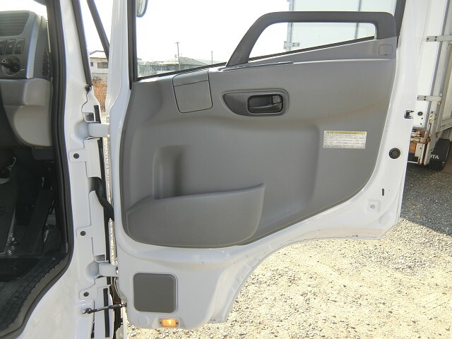 UDトラックスコンドルアルミウイング中型（4t）[写真25]