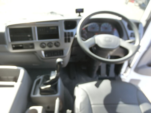 UDトラックスコンドルアルミウイング中型（4t）[写真28]