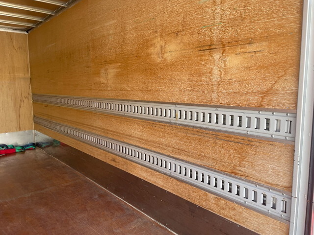 日野デュトロアルミバン小型（2t・3t）[写真10]