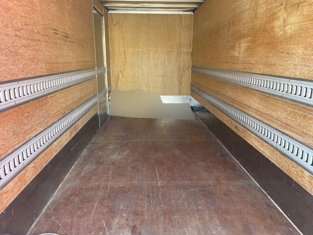 日野デュトロアルミバン小型（2t・3t）[写真11]