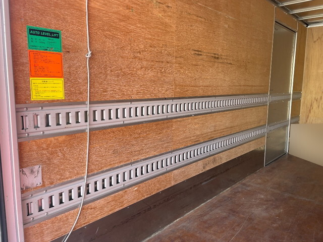 日野デュトロアルミバン小型（2t・3t）[写真09]