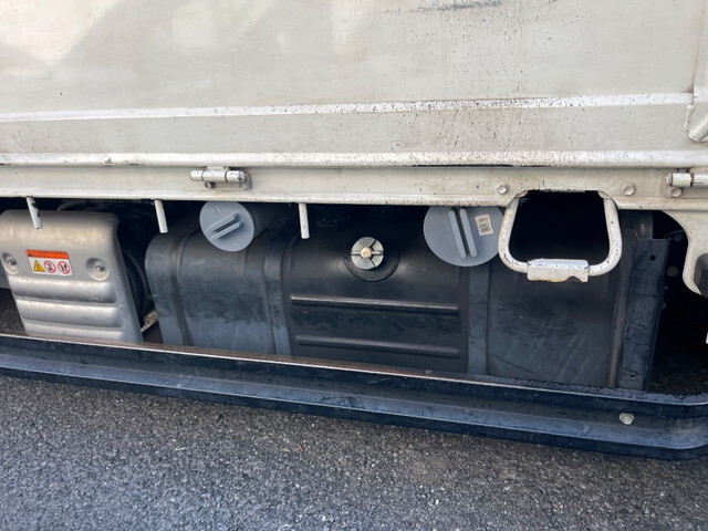 日野デュトロ平ボディ小型（2t・3t）[写真17]