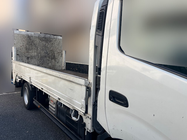 日野デュトロ平ボディ小型（2t・3t）[写真05]