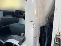 日野デュトロ平ボディ小型（2t・3t）[写真07]