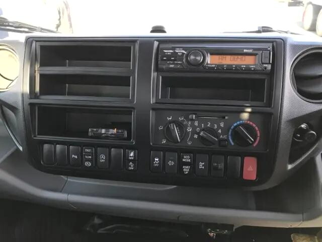 日野デュトロクレーン4段小型（2t・3t）[写真12]