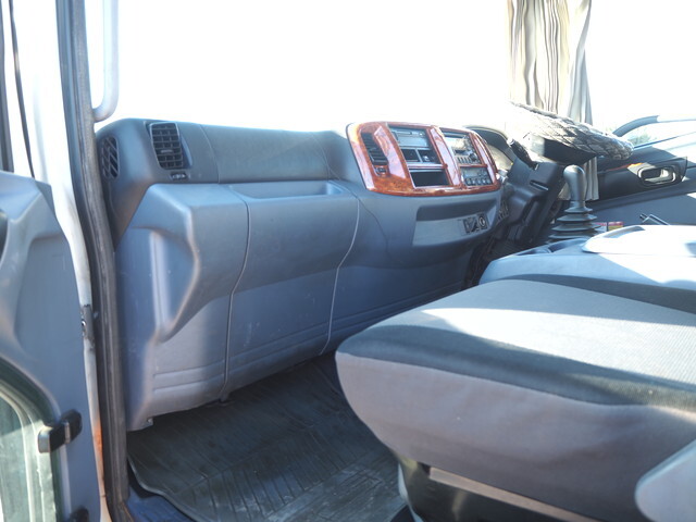 日野レンジャークレーン5段増トン（6t・8t）[写真31]